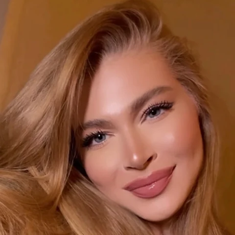 Деманова Дарья — преподаватель английского